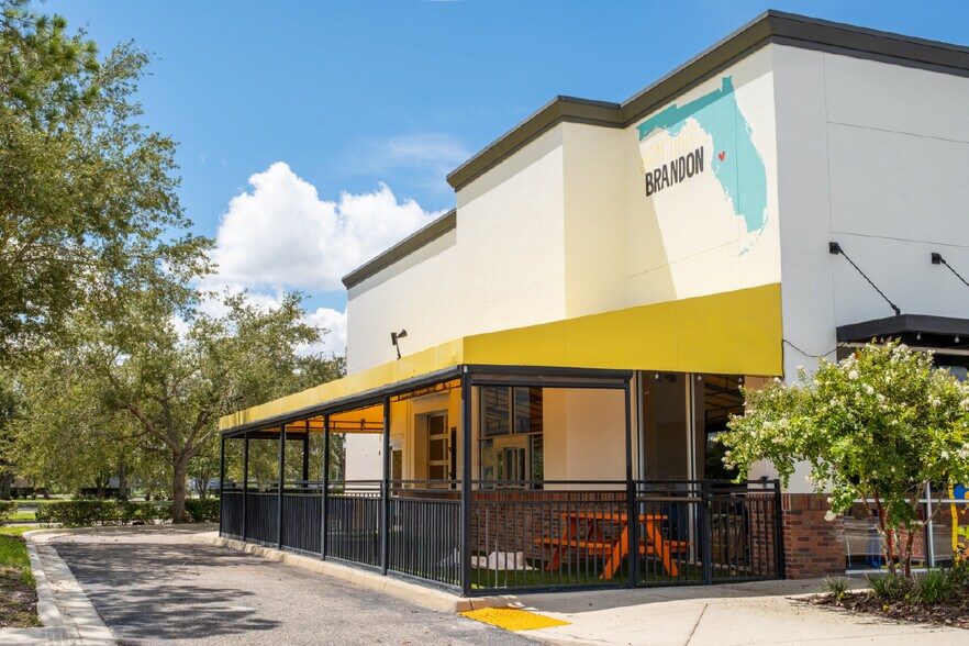 More Photos Of 2874 Providence Lakes Blvd, Brandon Restaurant For Sale