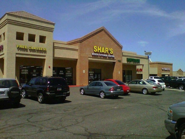 More Photos Of 1130-1184 N Gilbert Rd, Gilbert Storefront Retail Office For Lease