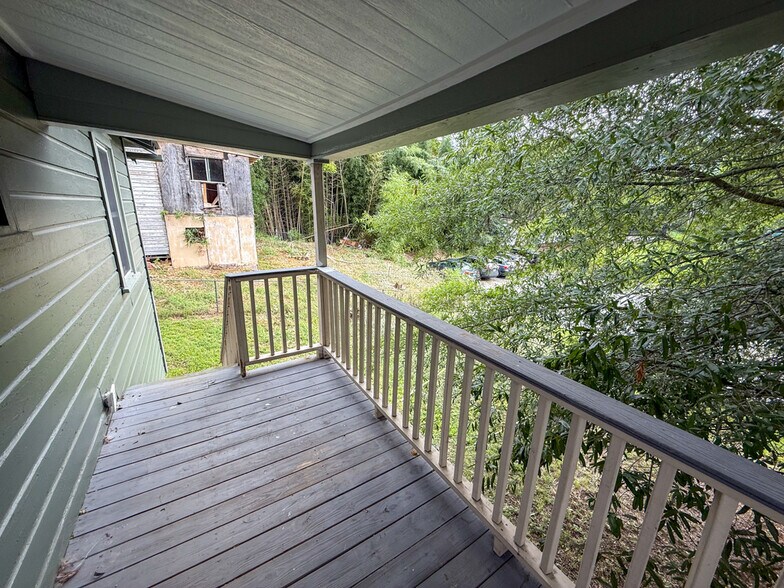 More Photos Of 3 Orchard Pl, Asheville Office For Sale