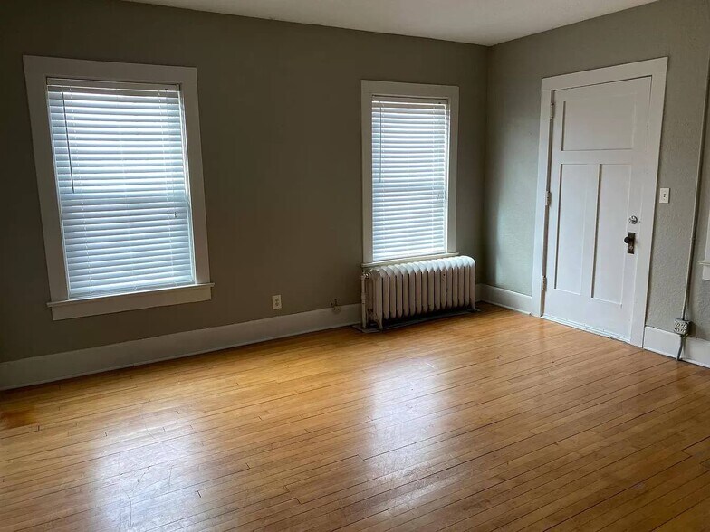 More Photos Of 610 Mulberry St, Rockford Apartments For Sale