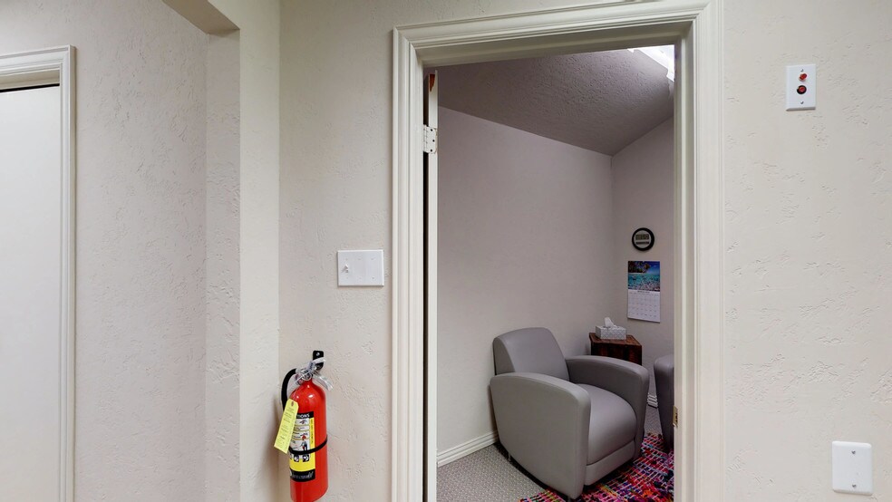 More Photos Of 1208 Bent Oaks Ct, Denton Office Residential For Sale