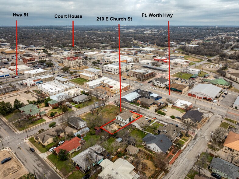 More Photos Of 210 E Church St, Weatherford Office Residential For Lease