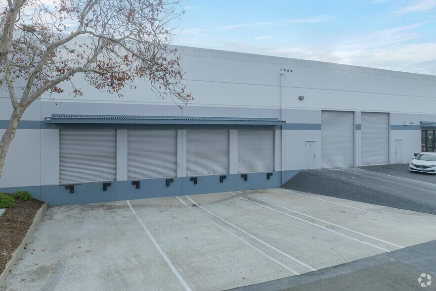More Photos Of 200-230 Railroad Ave, Milpitas Unknown For Lease