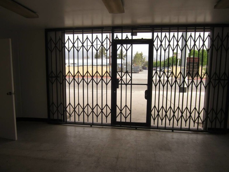 More Photos Of 1022 W Gladstone St, Azusa Industrial For Lease