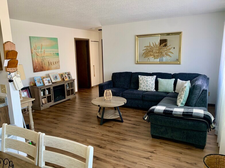 More Photos Of 110-116 Baldwin St, Granite Falls Apartments For Sale