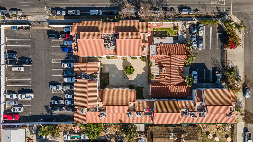 More Photos Of 9261 Wakefield Ave, Panorama City Apartments For Sale