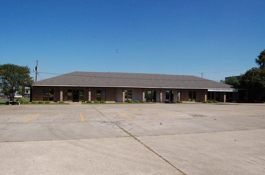 More Photos Of 2103 Old Minden Rd, Bossier City Office For Lease