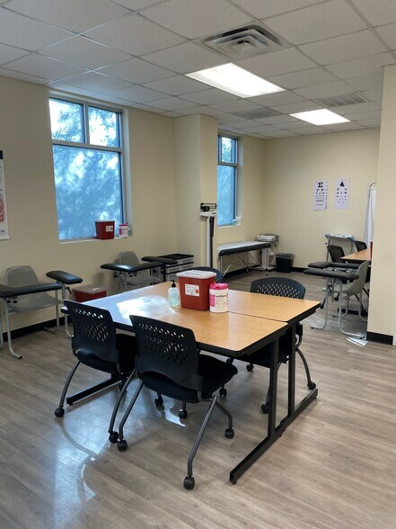 More Photos Of 3115 College Park Dr, Conroe Medical For Lease