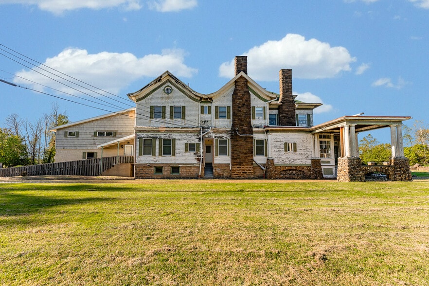 More Photos Of 1266 National Pike, Hopwood Apartments For Sale