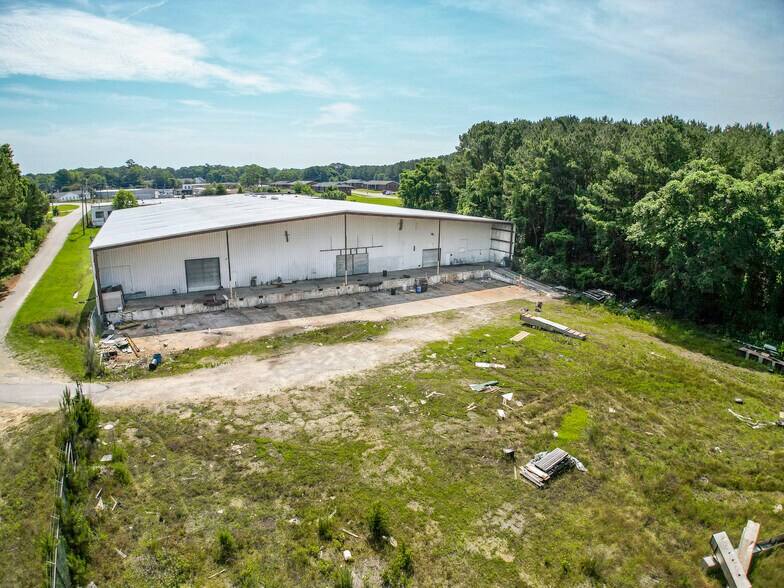 More Photos Of 105-205 Silo Ln, Lavonia Manufacturing For Lease