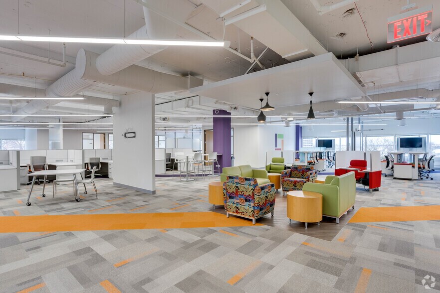 More Photos Of 1515 E Woodfield Rd, Schaumburg Unknown For Sale