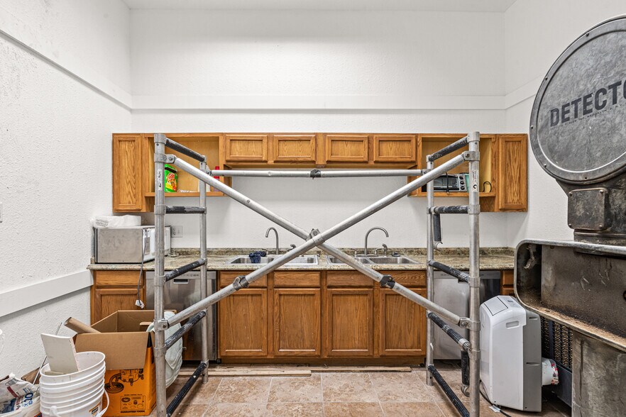 More Photos Of 209 N Main St, Pueblo Office For Lease