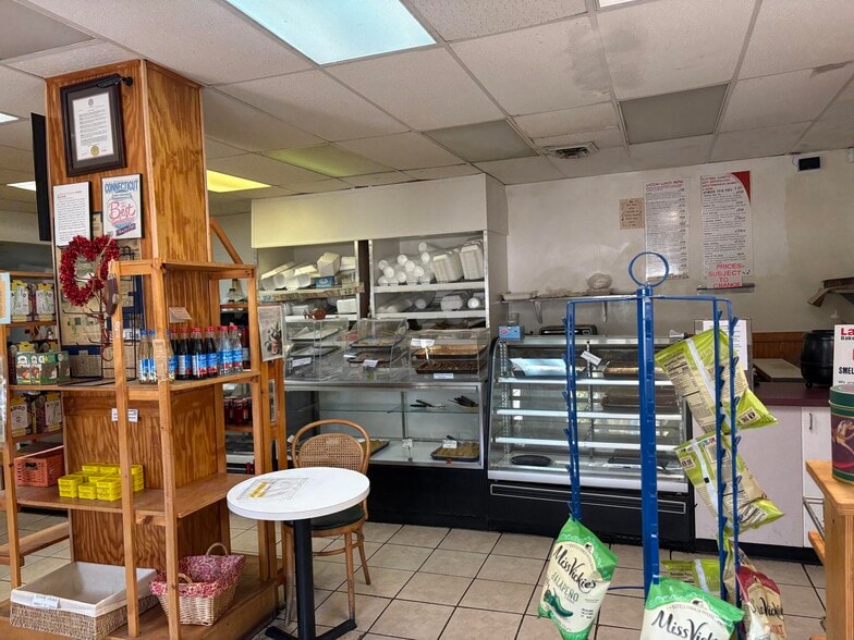 More Photos Of 125 Yantic Rd, Norwich Restaurant For Sale