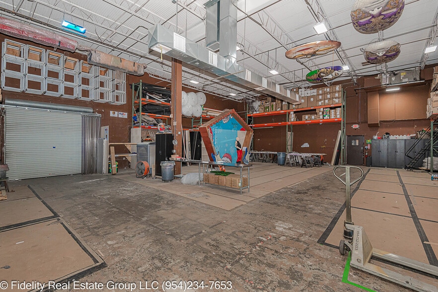 More Photos Of 3650 Coral Ridge Dr, Coral Springs Light Manufacturing For Sale