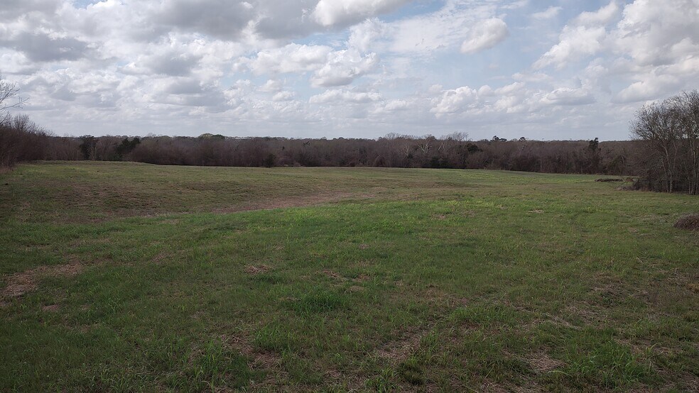 More Photos Of 1703 N Park St, Brenham Land For Sale