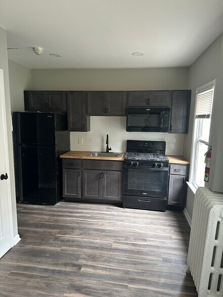 More Photos Of 607-609 Northampton St, Easton Apartments For Sale