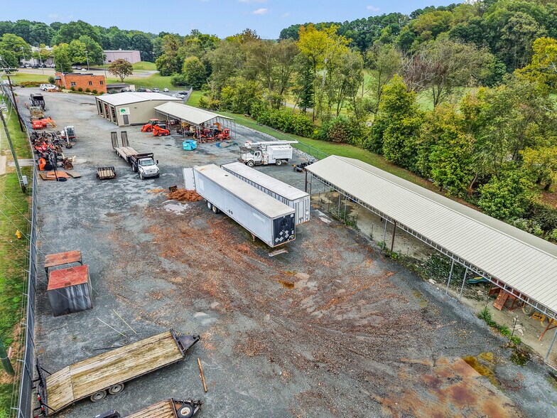 More Photos Of 4715 Bethania Station Rd, Winston-Salem Light Manufacturing For Sale