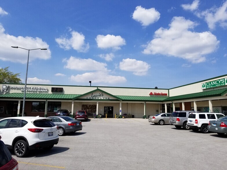 More Photos Of 4616-4646 W 103rd St, Oak Lawn General Retail For Lease