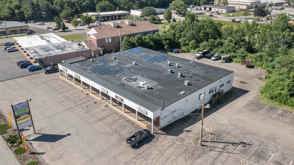 More Photos Of 560 Kelley Blvd, North Attleboro Freestanding For Lease