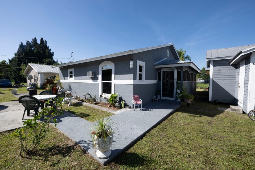 More Photos Of 433 Se Lake St, Stuart Apartments For Sale