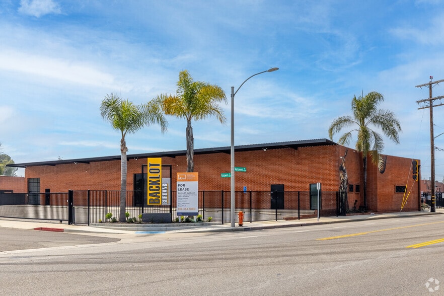 More Photos Of 4100 Vanowen Pl, Burbank Warehouse For Lease