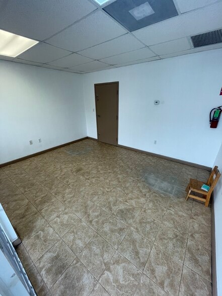 More Photos Of 5900 NW 99th Ave, Miami Light Distribution For Lease