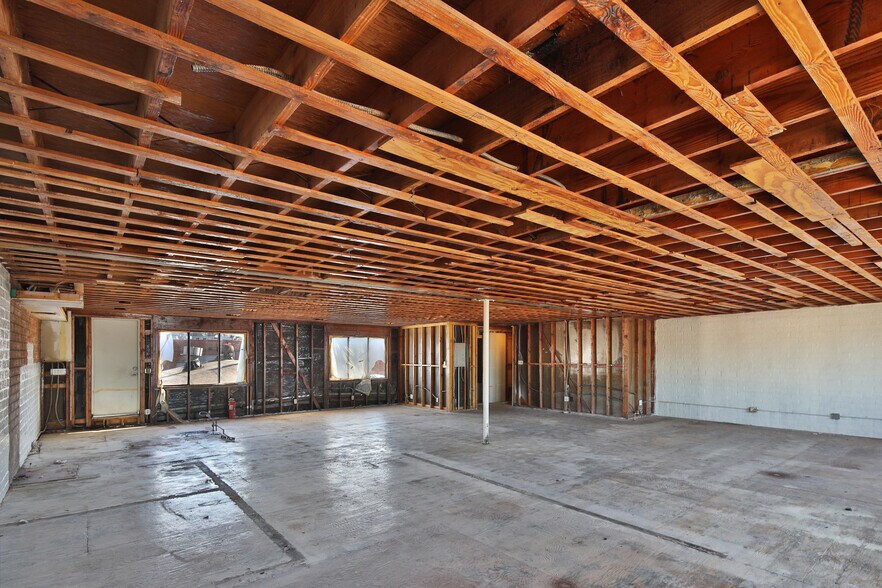 More Photos Of 112 Penn St, El Segundo Warehouse For Sale