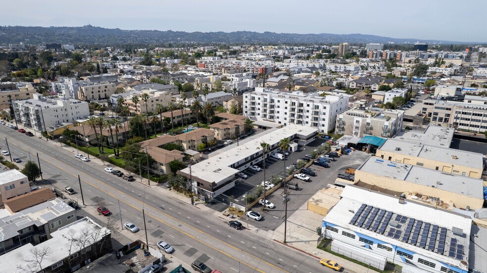 More Photos Of 5331 Cahuenga Blvd, North Hollywood Apartments For Sale