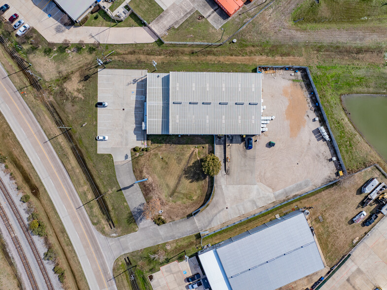 More Photos Of 4820 Railroad St, Deer Park Warehouse For Lease