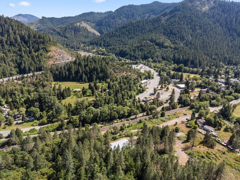 More Photos Of 80-142 Lower Wolf Creek Rd, Wolf Creek Warehouse For Sale