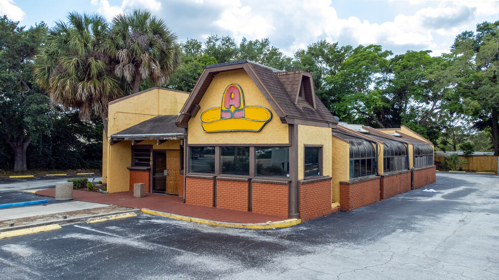 Primary Photo Of 120 Westmonte Dr, Altamonte Springs Restaurant For Sale