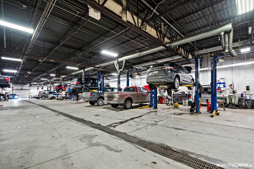 More Photos Of 1950 Gambell St, Anchorage Warehouse For Lease