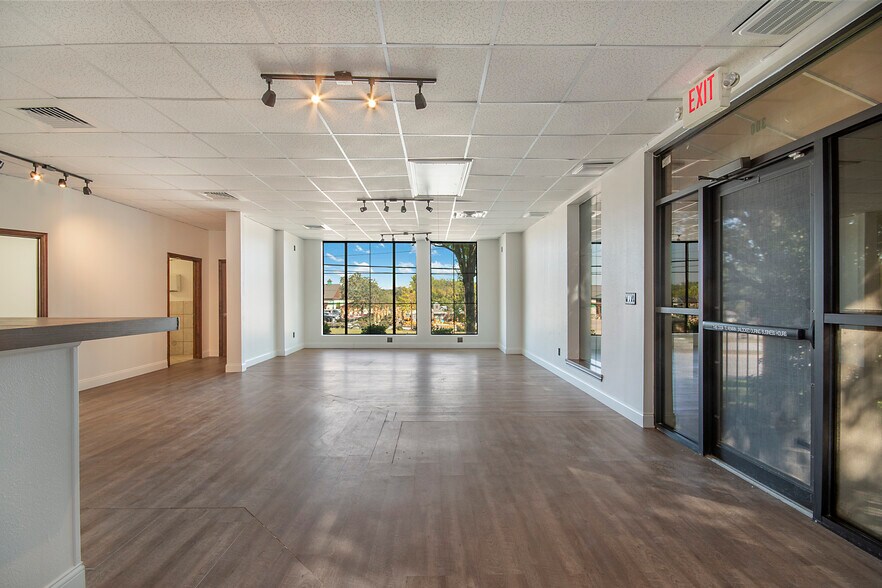 More Photos Of 1834-1836 Keller Pky, Keller Loft Creative Space For Lease