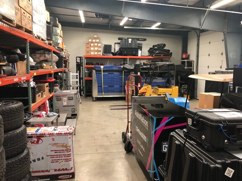 More Photos Of 114 Venture Dr, Pataskala Warehouse For Lease