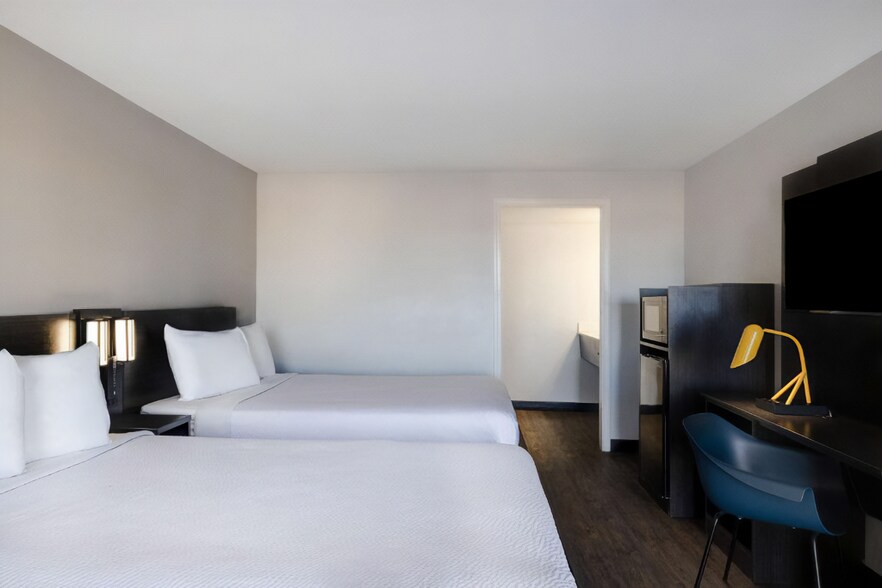 More Photos Of 1017 Highway K, Bonne Terre Hotel For Sale