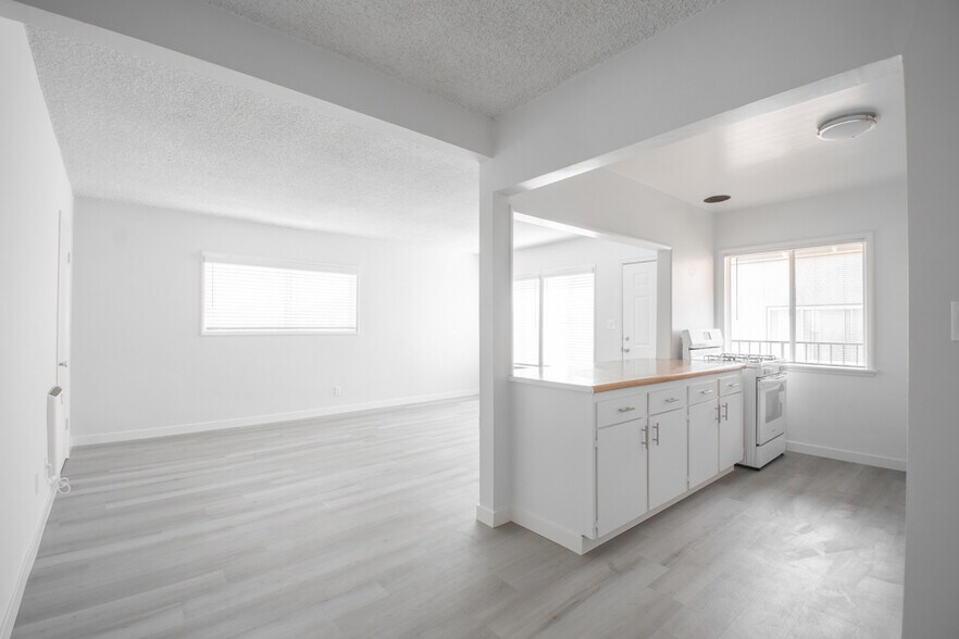 More Photos Of 906 E Imperial Ave, El Segundo Apartments For Sale