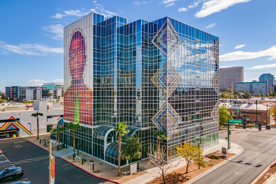 More Photos Of 1001 N central Ave, Phoenix Office For Lease