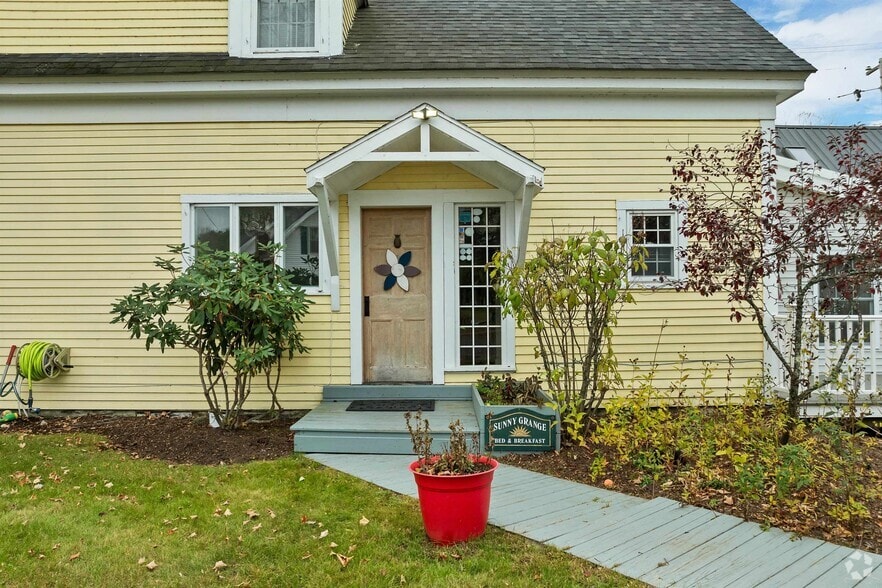 More Photos Of 1354 NH Route 175, Campton Hospitality For Sale