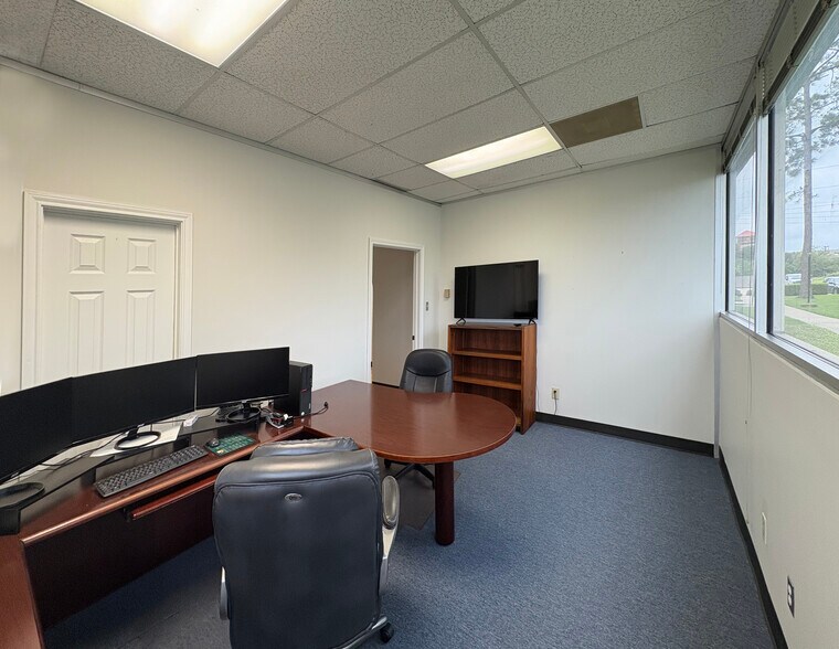 More Photos Of , Tomball Office For Sale