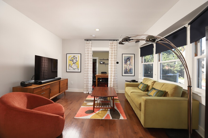 More Photos Of 4360 W Sunset Blvd, Los Angeles Storefront Retail Office For Sale