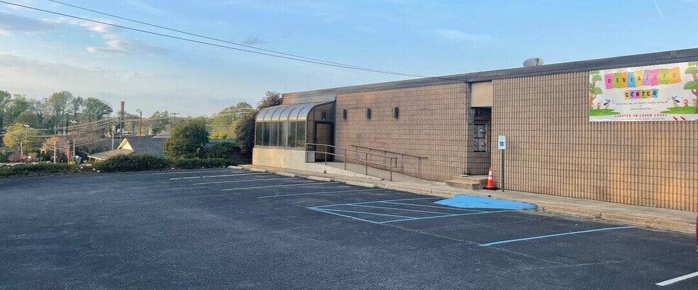 More Photos Of 319 N Pine St, Spartanburg Medical For Lease