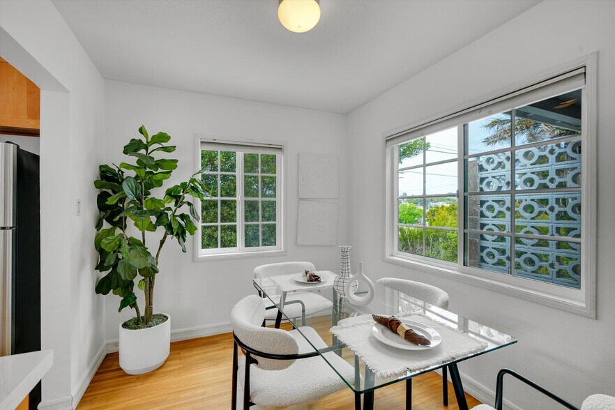 More Photos Of 828 Hill St, Santa Monica Apartments For Sale