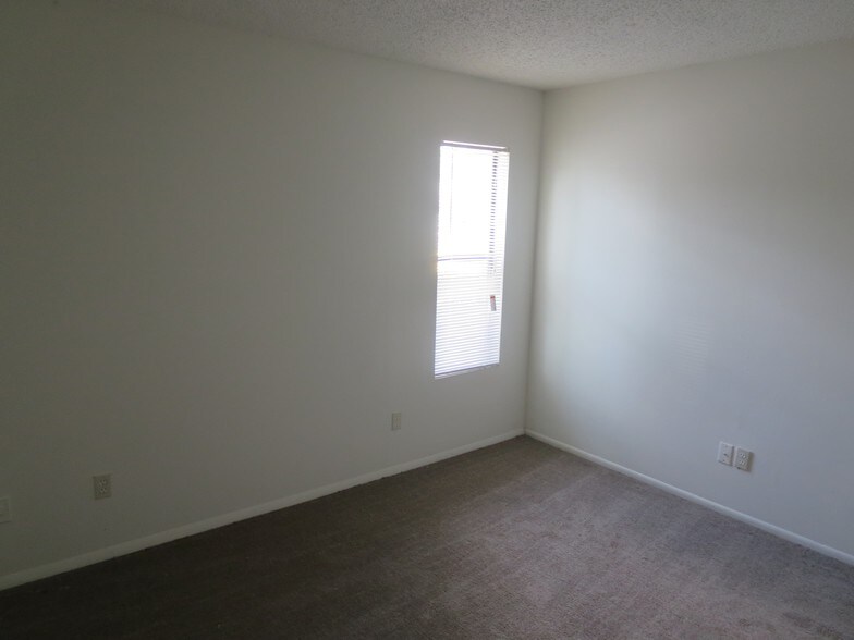 2517 Forrestwood Dr, Valdosta, GA 31602 Apartments For Sale