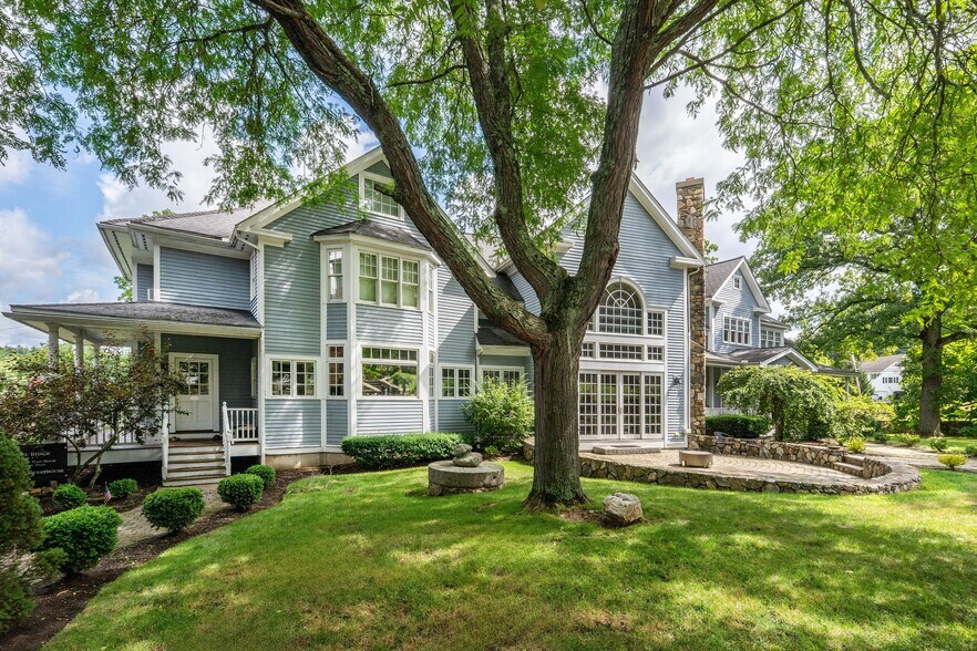 More Photos Of 11 Marbleridge Rd, North Andover Specialty For Sale