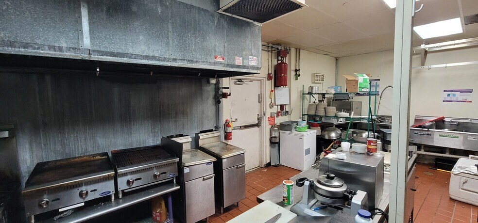 More Photos Of 7565 W 20th Ave, Hialeah Service For Sale