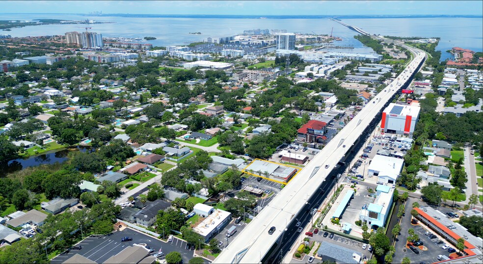 More Photos Of 4542 W Gandy Blvd, Tampa Freestanding For Sale