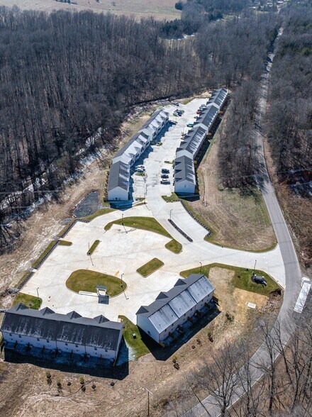 More Photos Of 100 Henry Dr, Burns Apartments For Sale