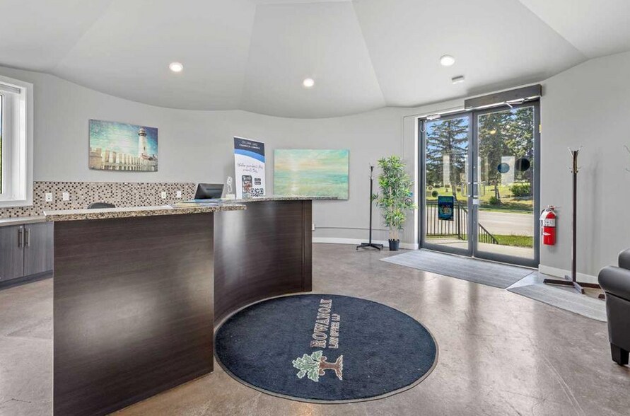 More Photos Of 110 Pelican Pl, Sylvan Lake Office For Sale