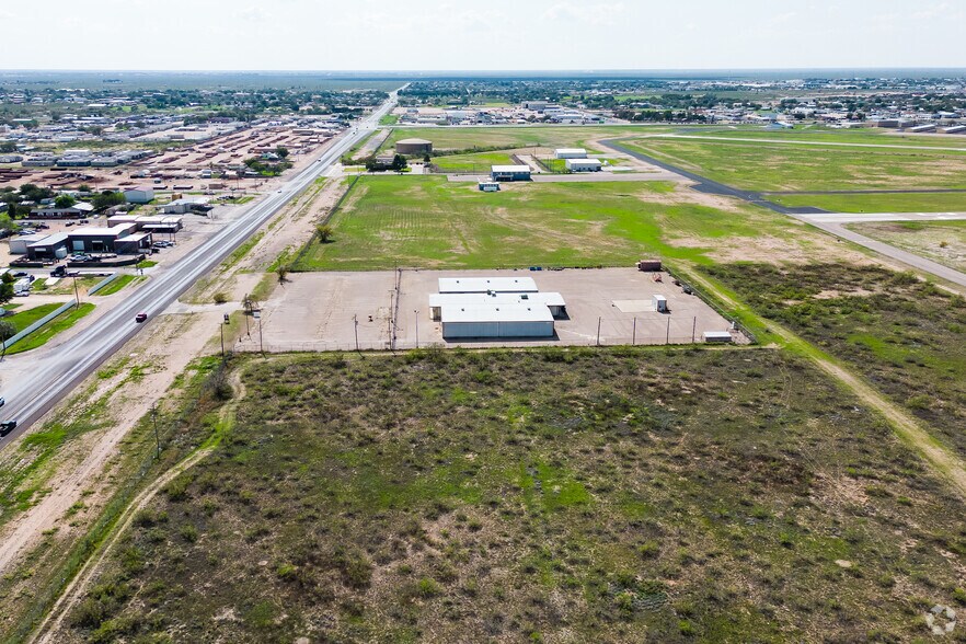 More Photos Of 605 E Yukon Rd, Odessa Warehouse For Lease