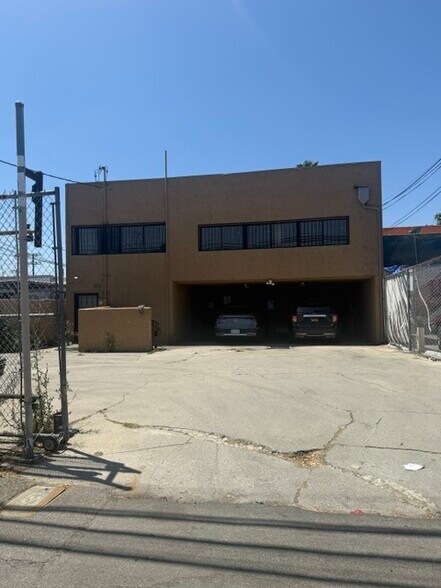 More Photos Of 5723 Whittier Blvd, Los Angeles Office For Sale